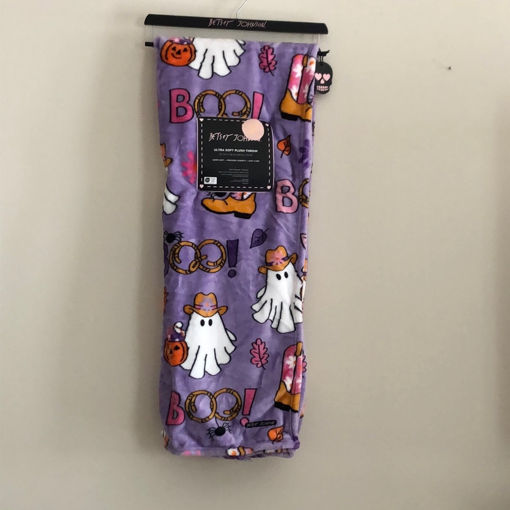 Purple Halloween Western Ghost Print Throw Blanket
